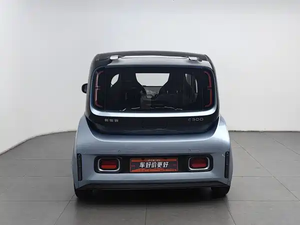 Baojun E300 2020