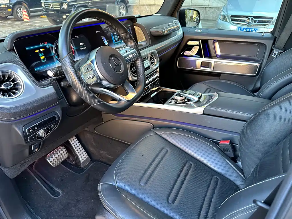 Mercedes-Benz G-Class 2023 — фото 12