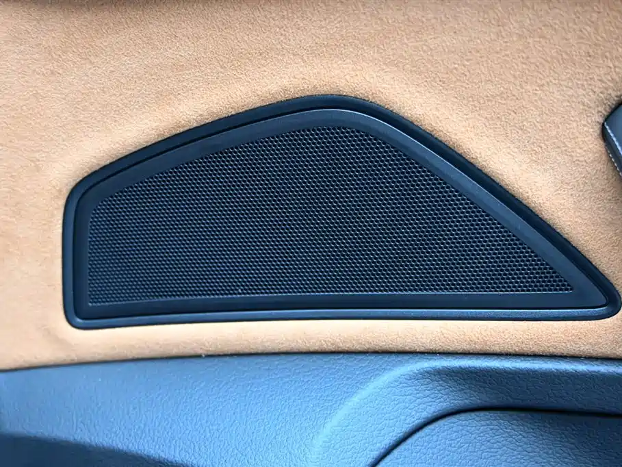 Audi A8 2025 — фото 28