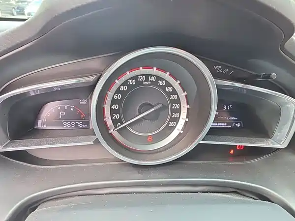 Mazda 3 Axela 2016