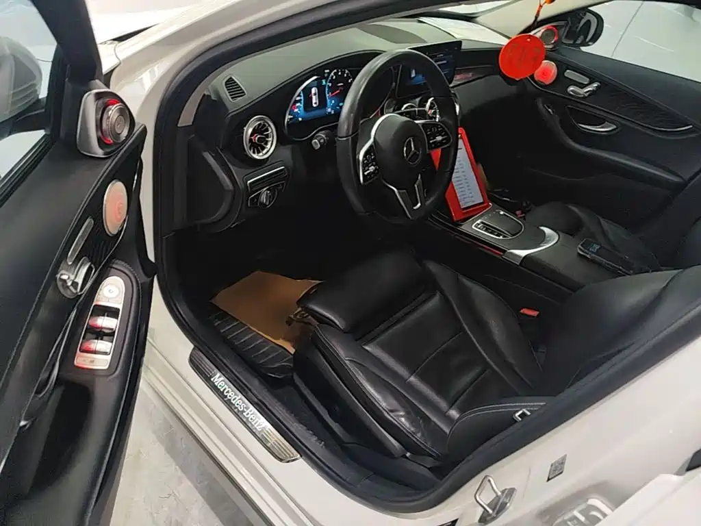 Mercedes-Benz C-Class 2019 — фото 16