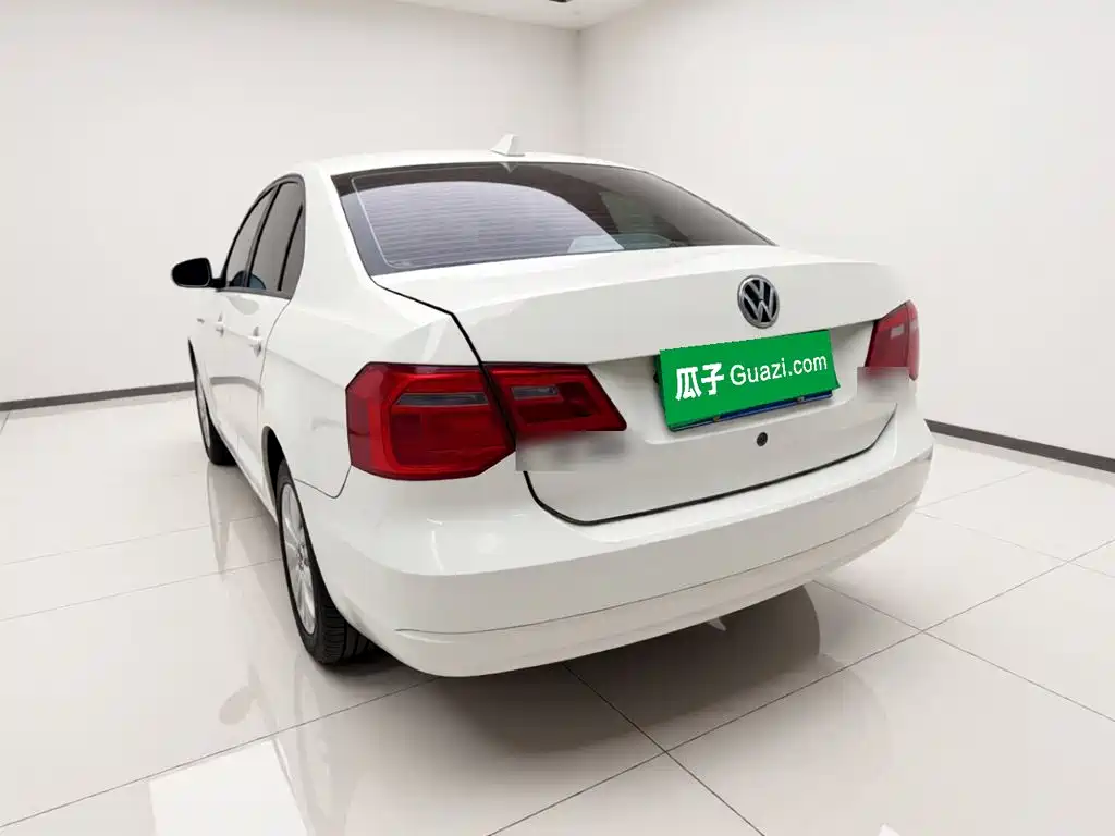 Volkswagen Jetta 2015 — фото 4