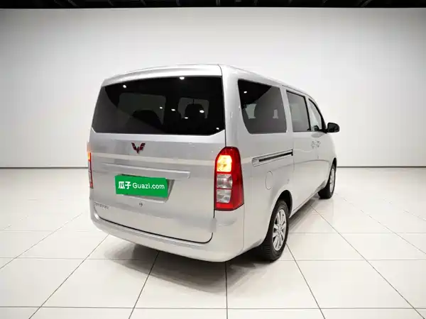 Wuling Rongguang V 2017