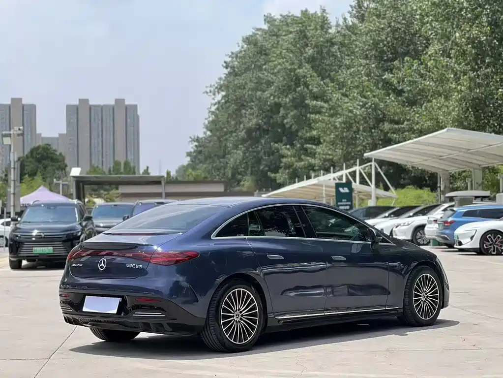 Mercedes-Benz EQE 2024