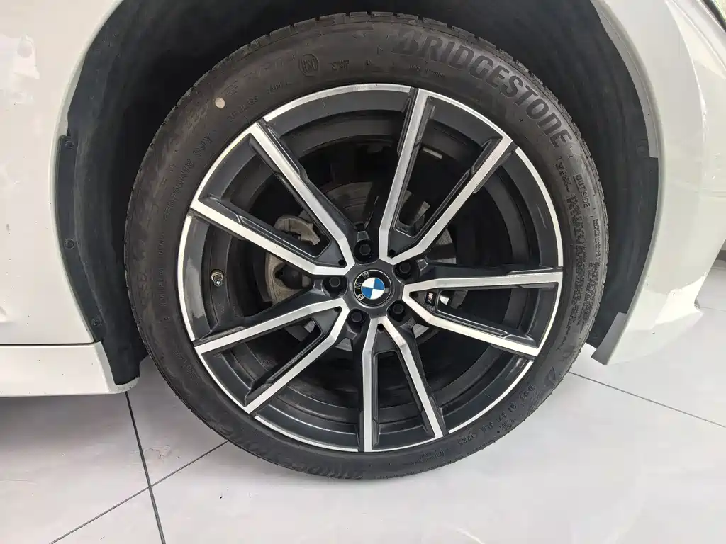 BMW 3 Series 2023 — фото 15