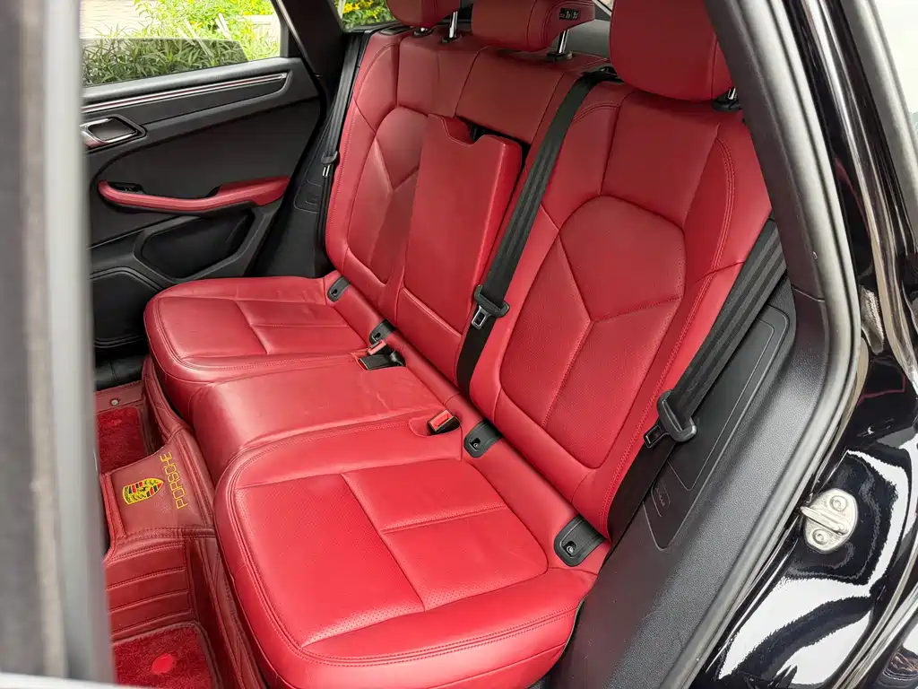 Porsche Macan 2021 — фото 17