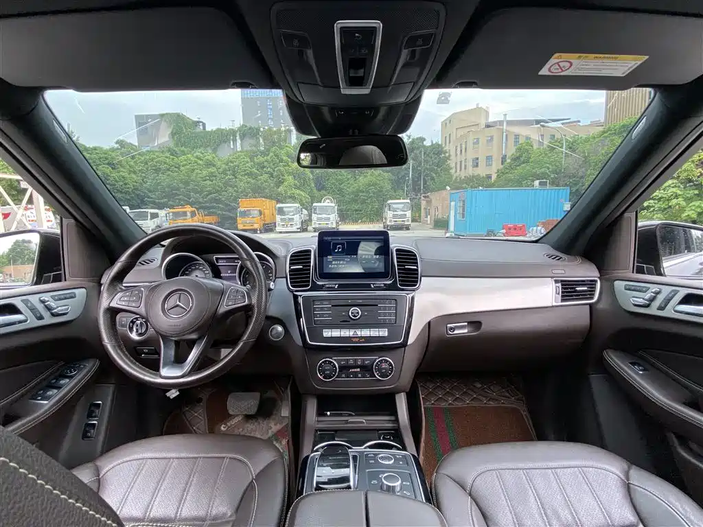 Mercedes-Benz GLS 2017 — фото 10