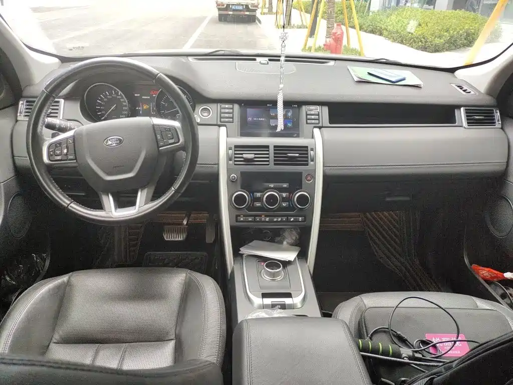 Land Rover Discovery Sport 2016 — фото 10