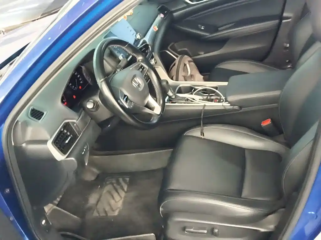 Honda Accord 2020 — фото 15