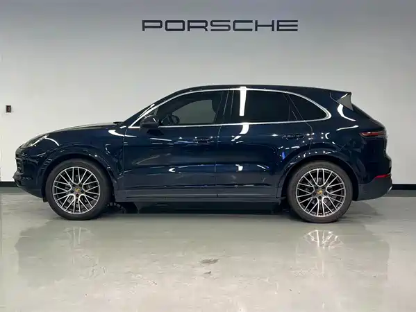 Porsche Cayenne 2022