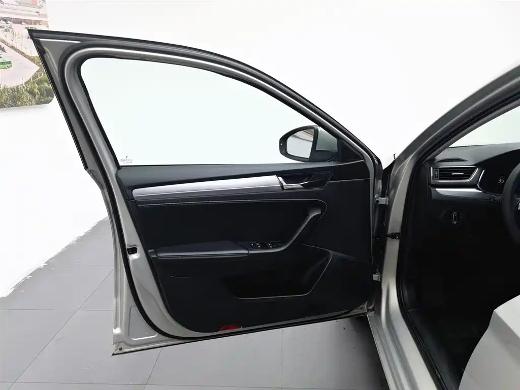 Skoda Speedy 2021 — фото 8