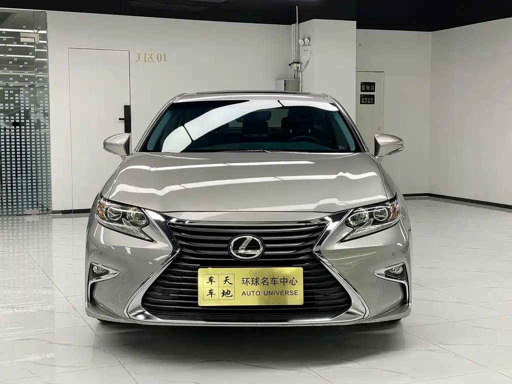 Lexus ES 2017 — фото 2