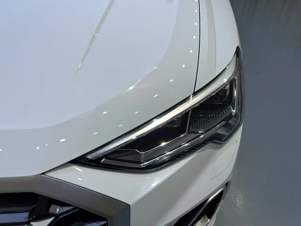 Audi Q3 2023 — фото 27