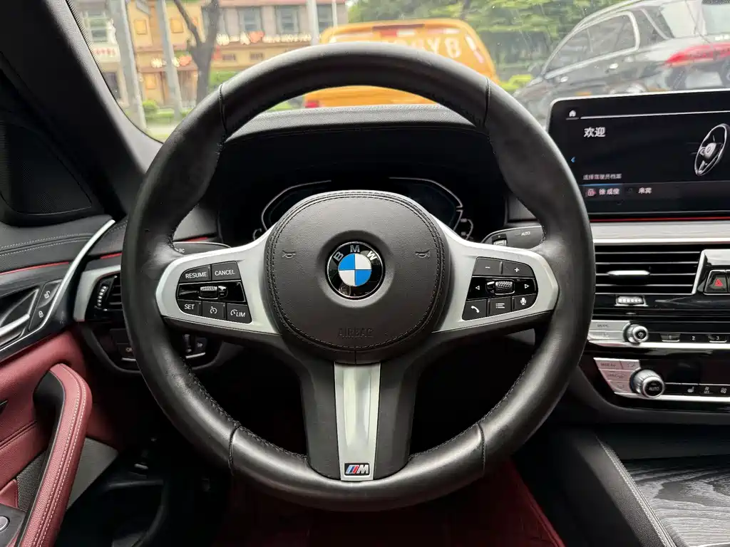 BMW 5 Series New Energy 2021 — фото 12