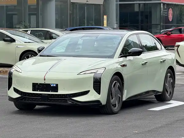 Hongqi EH7 2026