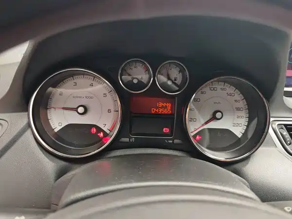 Peugeot 308 2016