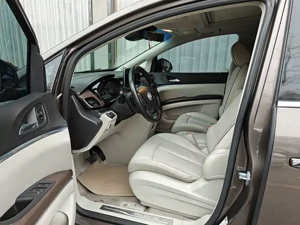 Buick GL8 2021