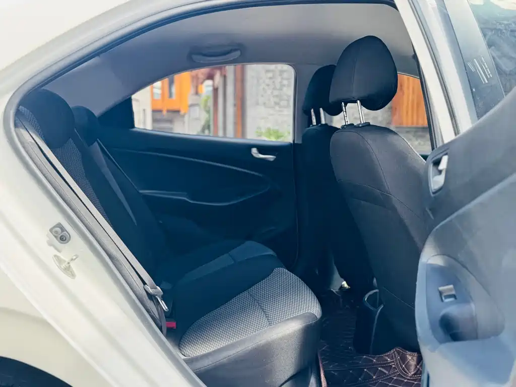 Hyundai Verna 2019 — фото 14