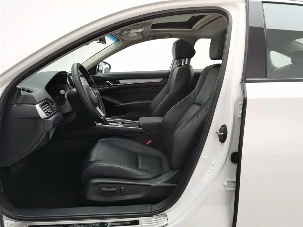 Honda Accord 2021 — фото 10