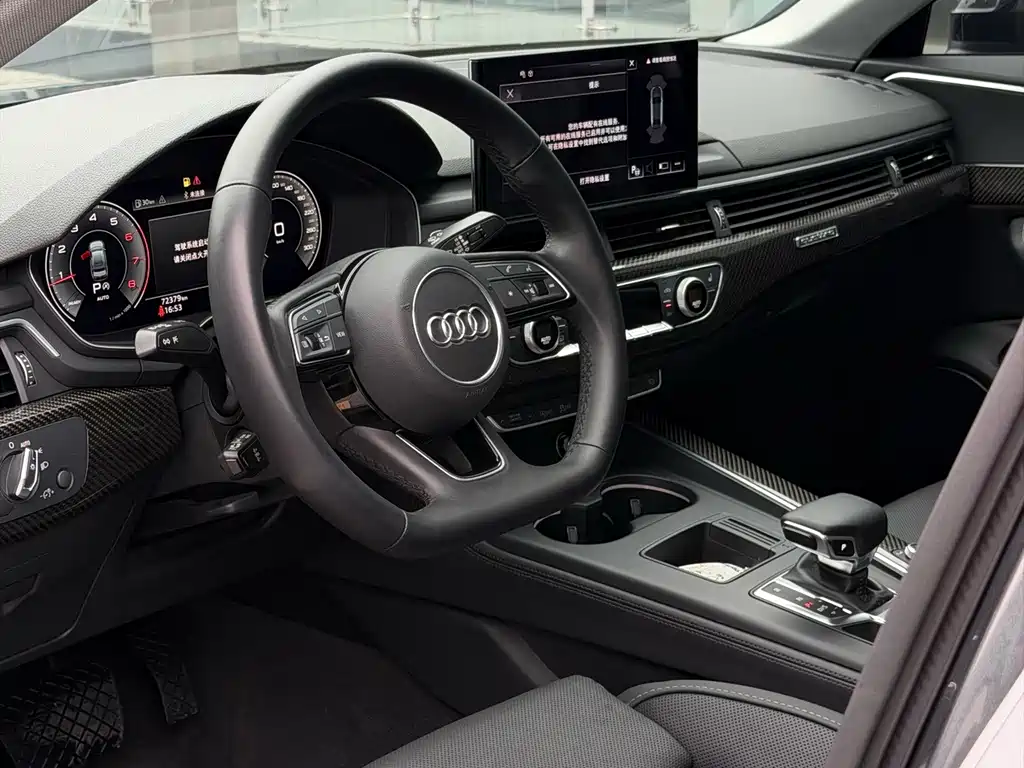 Audi A4L 2022 — фото 10