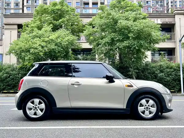 MINI MINI 2015