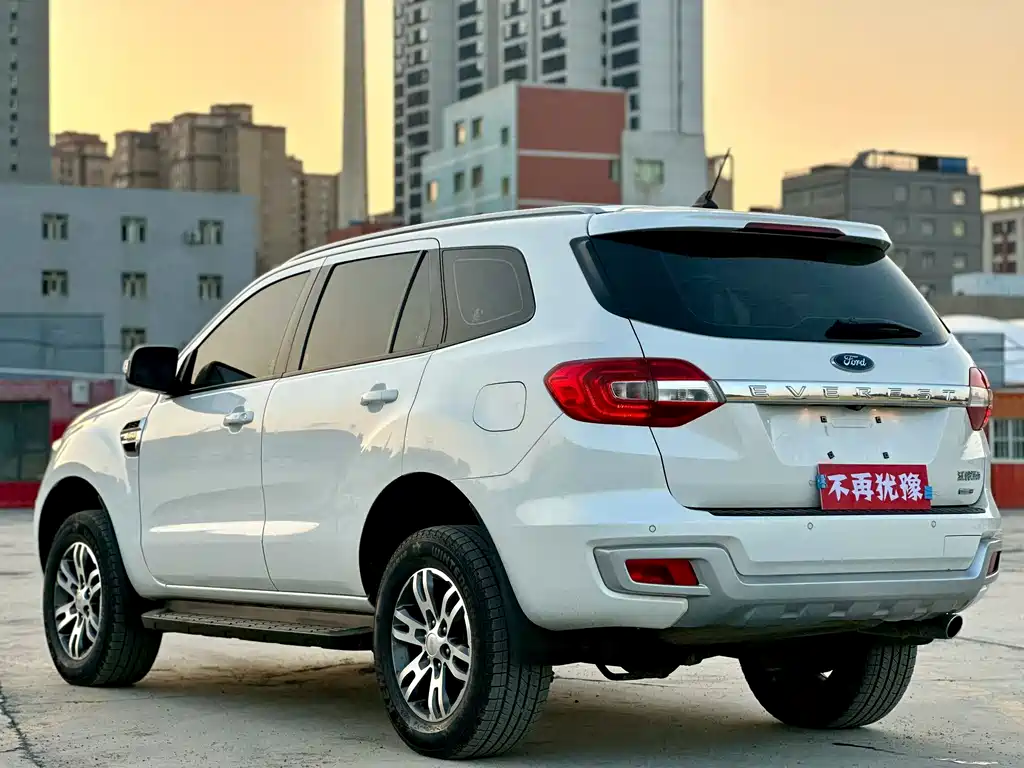 Ford Everest 2021 — фото 7