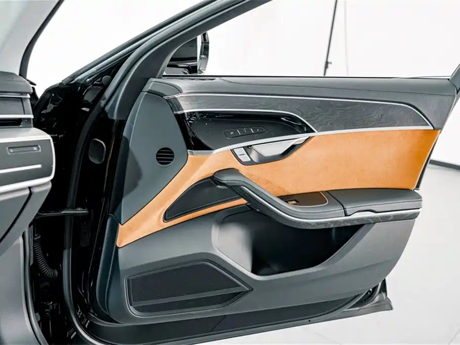 Audi A8 2023 — фото 15