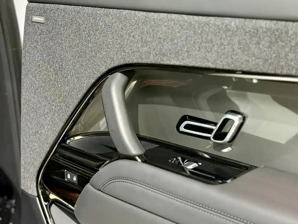 Land Rover Sport 2022 — фото 19