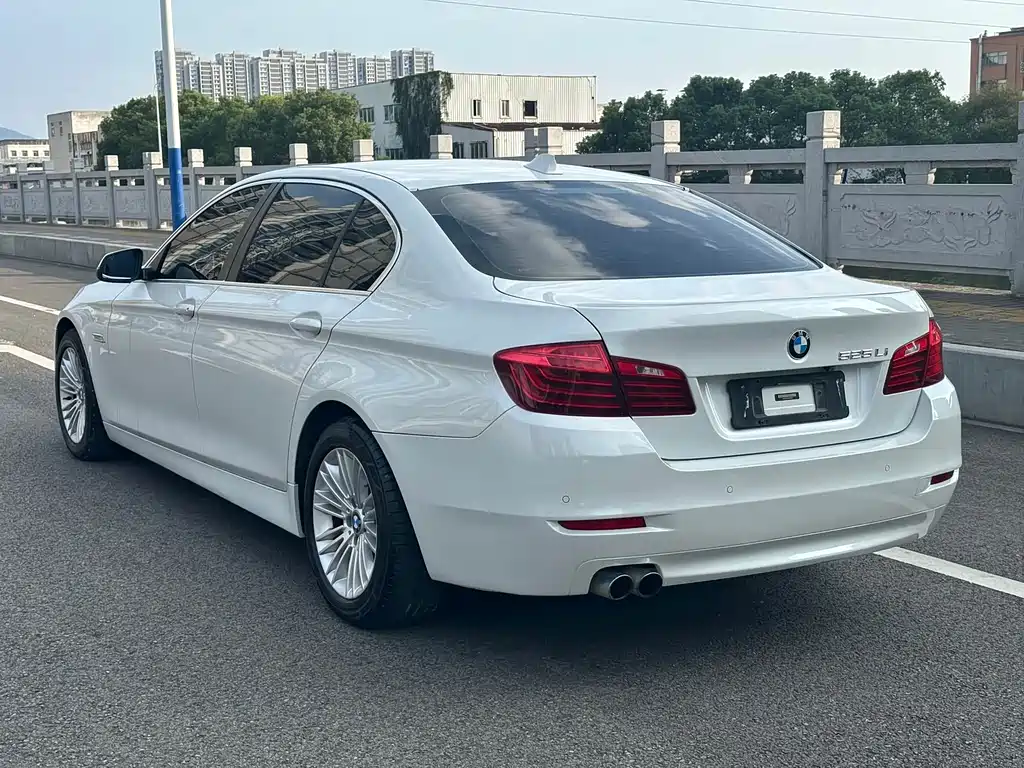 BMW 5 Series 2016 — фото 4