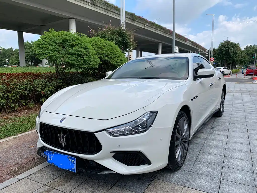 Maserati Ghibli 2021 — фото 3