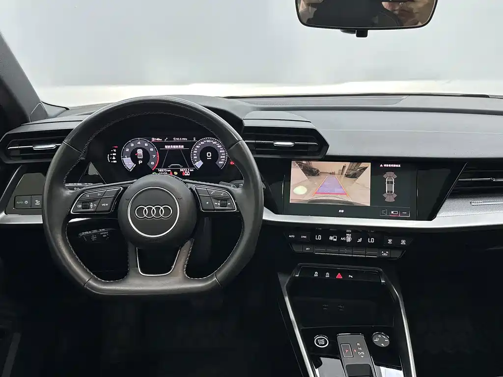 Audi A3 2023 — фото 11