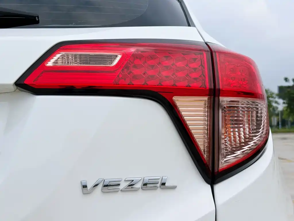 Honda Vezel 2017 — фото 11