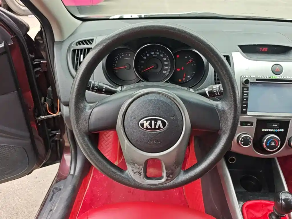 Kia Forte 2014 — фото 11