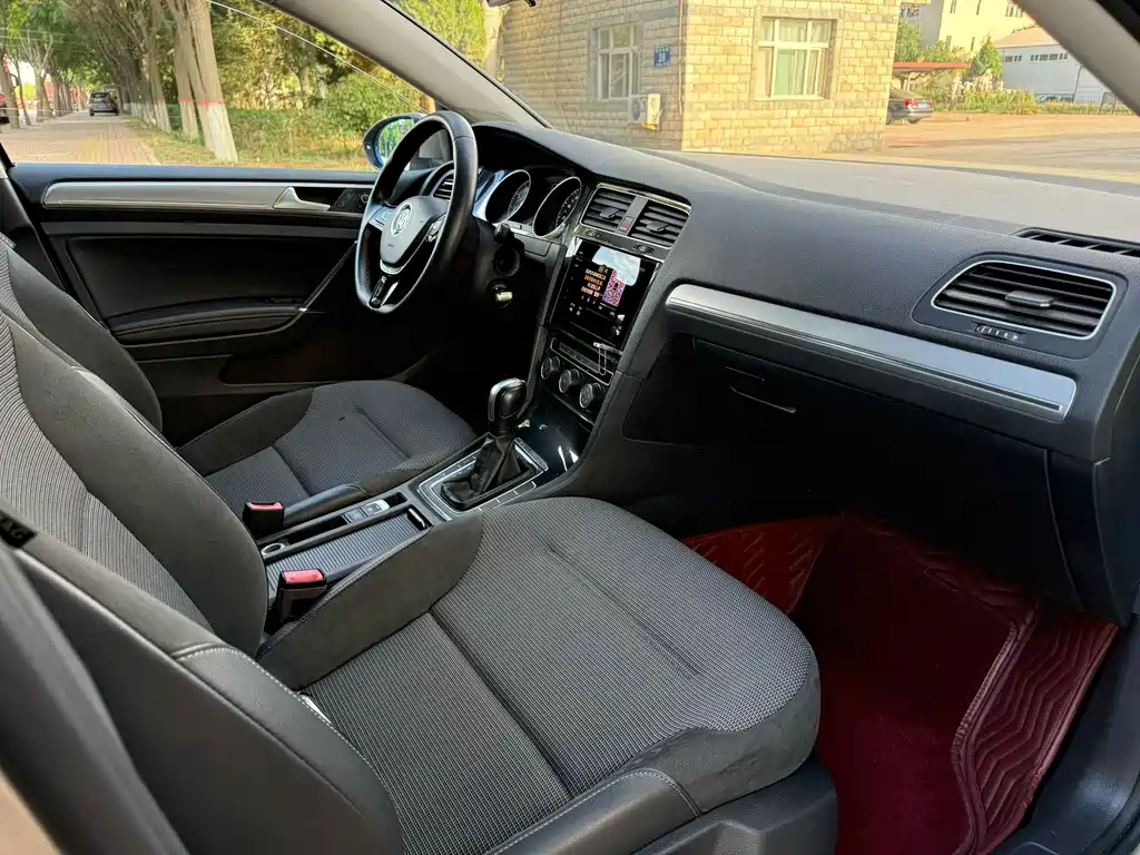 Volkswagen Golf 2020