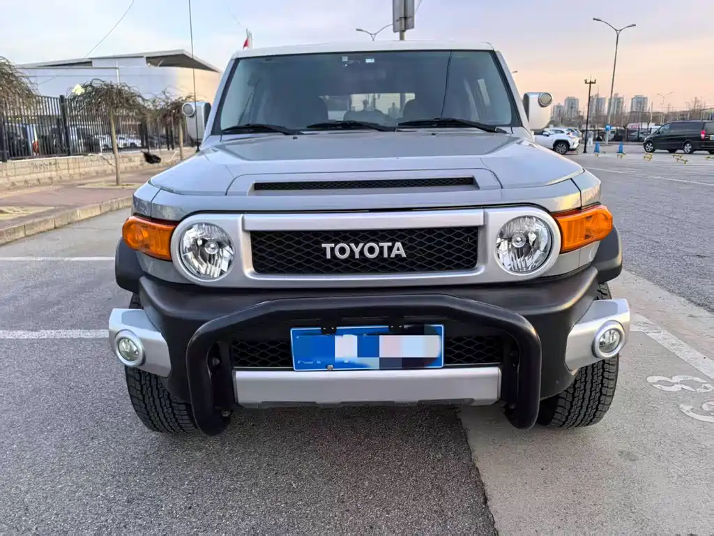 Toyota Land Cruiser 2020 — фото 2