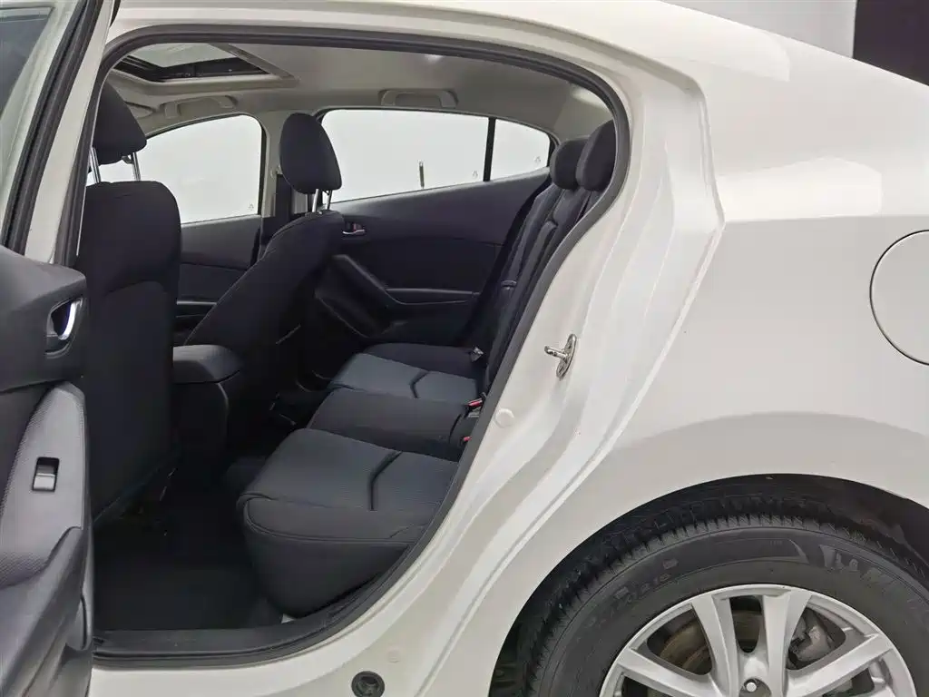 Mazda 3 Angkesela 2017 — фото 15