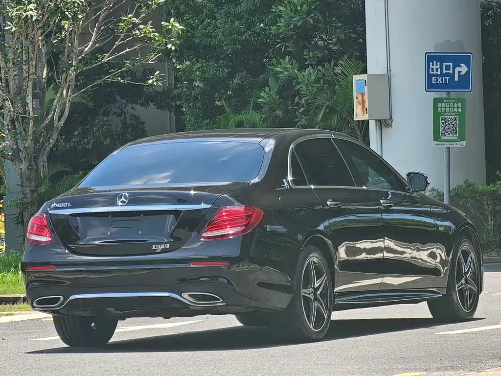 Mercedes-Benz E-Class 2020 — фото 11