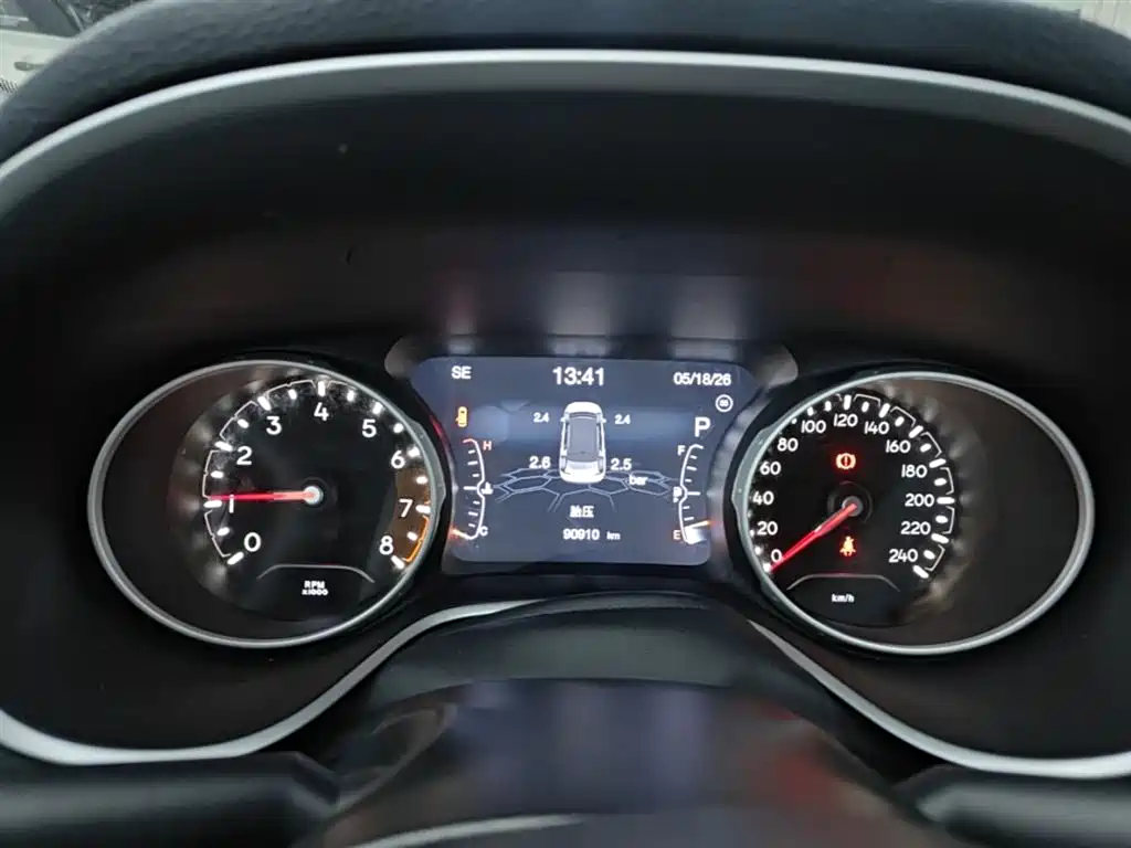 Jeep Compass 2019 — фото 12