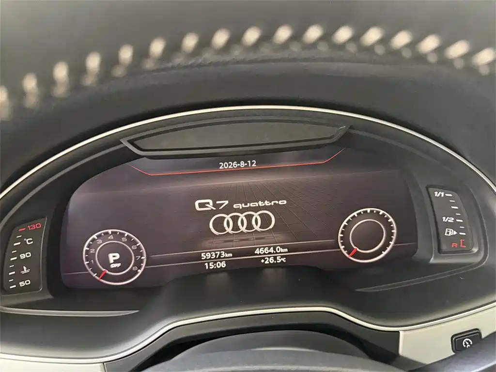 Audi Q7 2018 — фото 10