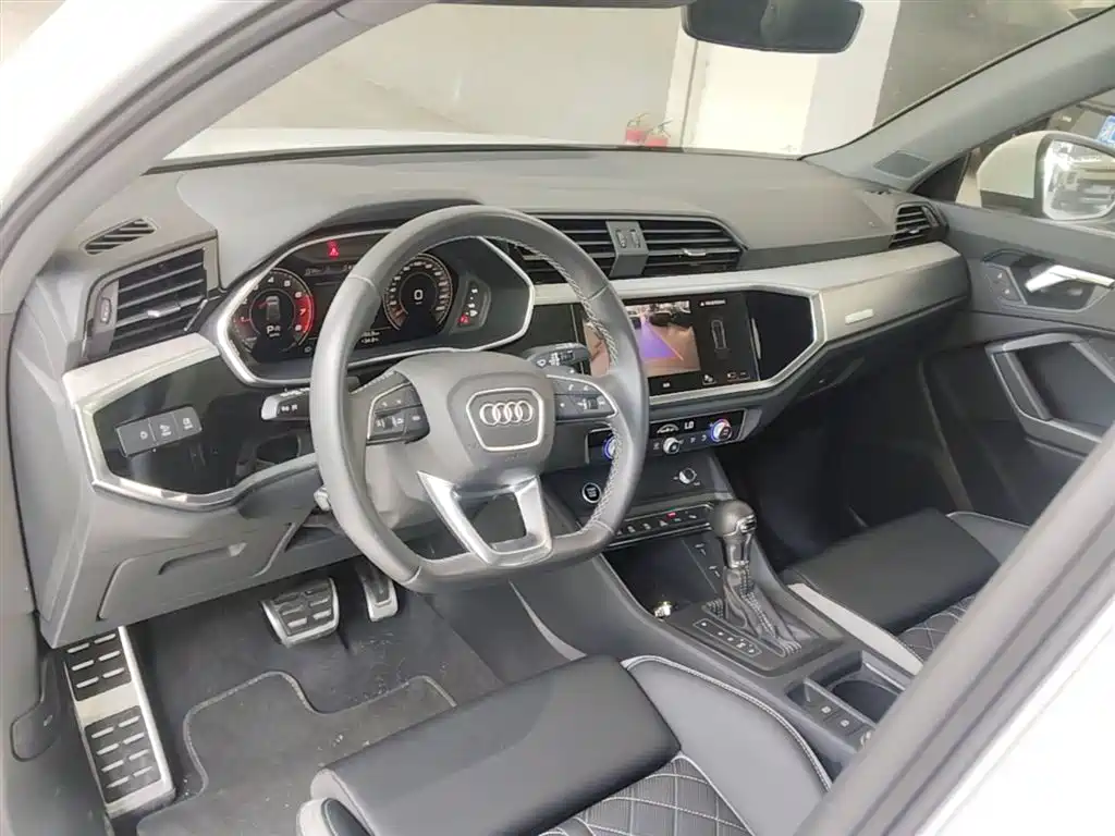 Audi Q3 2025 — фото 10
