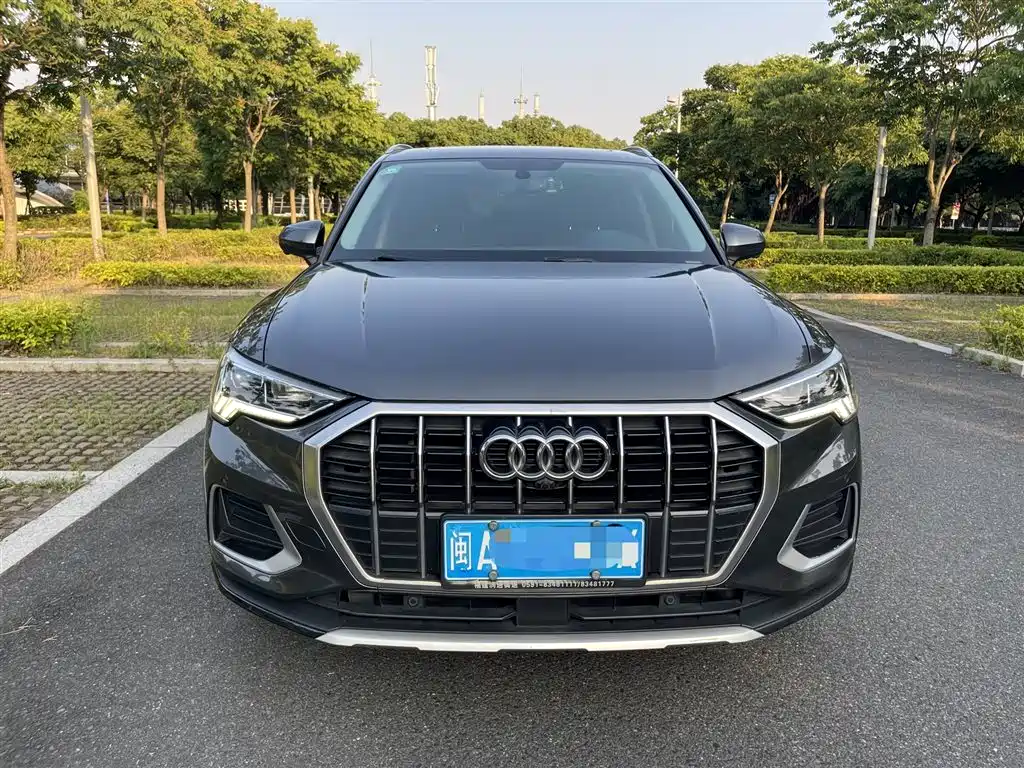 Audi Q3 2019 — фото 2