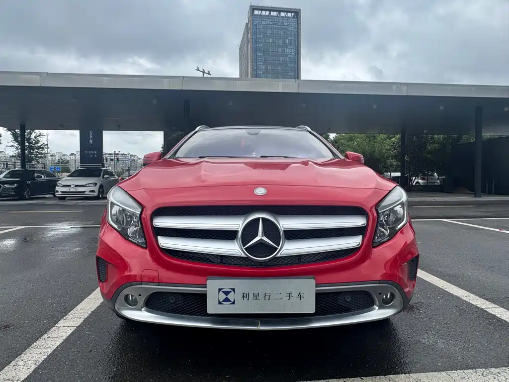 Mercedes-Benz GLA 2016