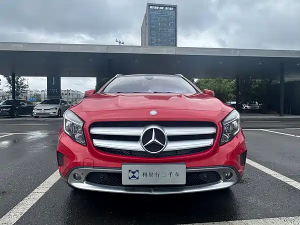 Mercedes-Benz GLA 2016