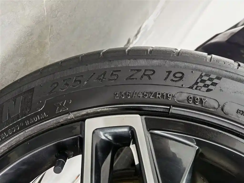 Roewe RX5 2022 — фото 24