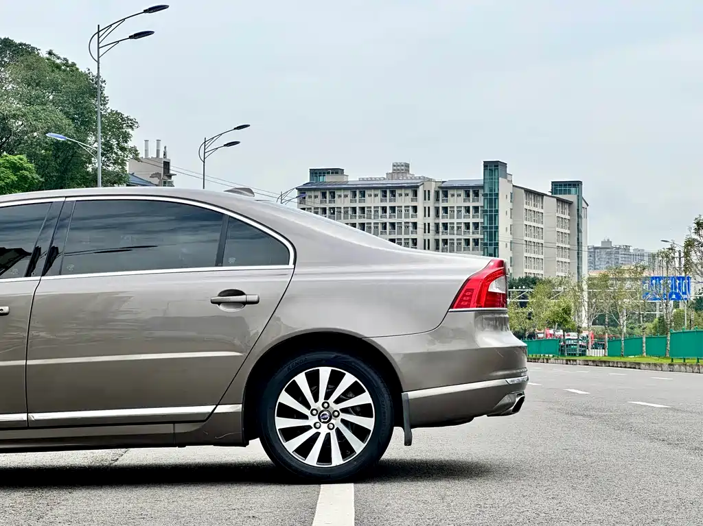 Volvo S80L 2015 — фото 9