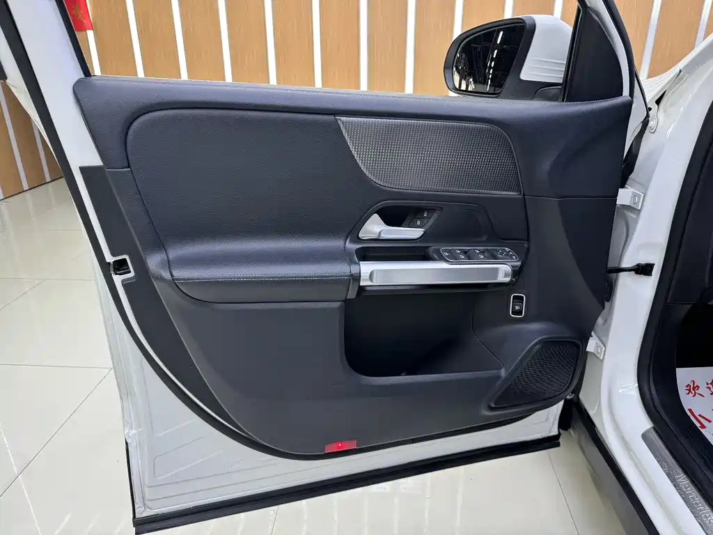 Mercedes-Benz GLB 2022 — фото 16
