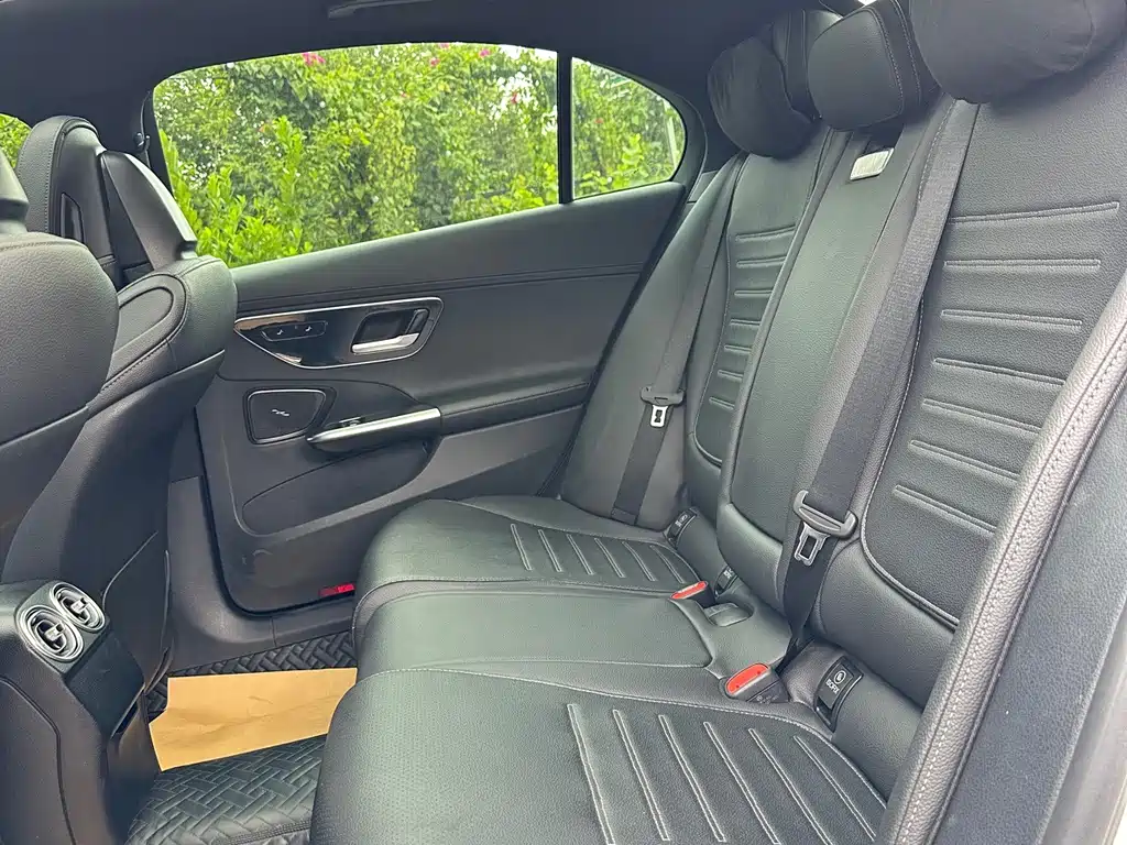 Mercedes-Benz C-Class 2023 — фото 8