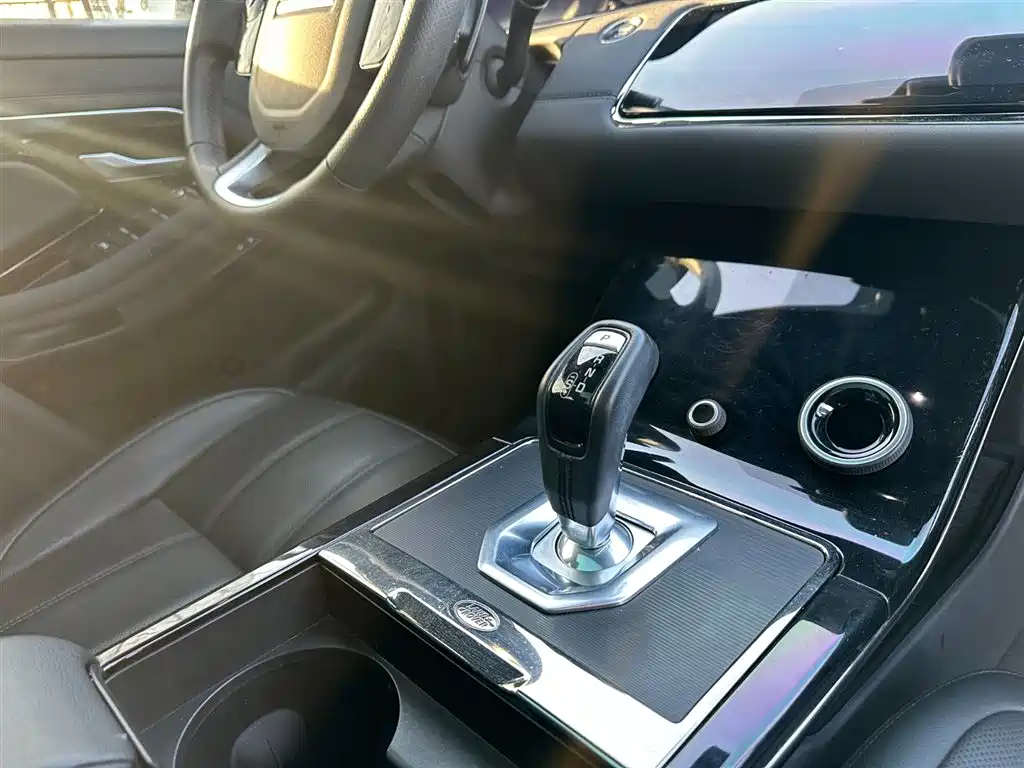 Land Rover Evoque 2020 — фото 18