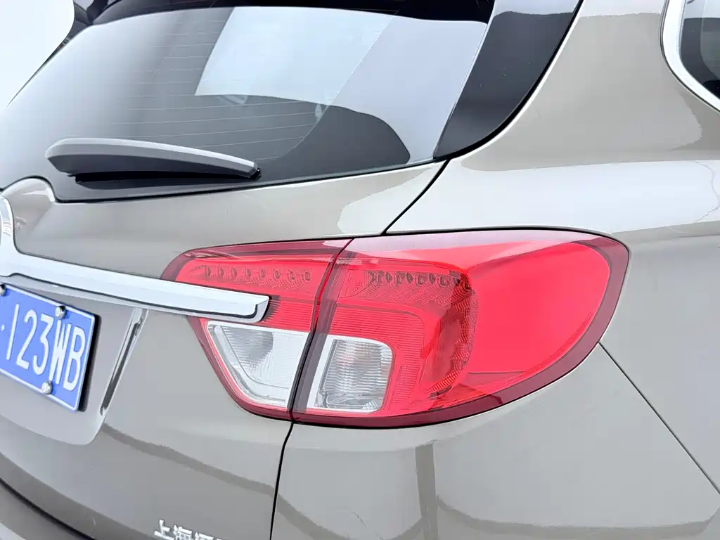 Buick Envision Plus 2016 — фото 13