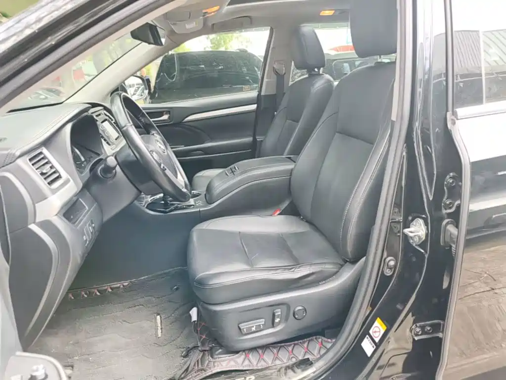 Toyota Highlander 2018 — фото 15